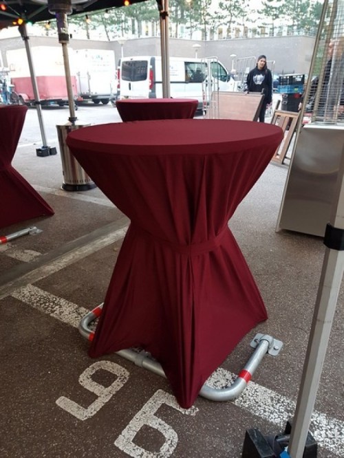 Statafel inclusief rok rood